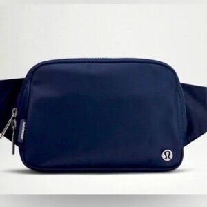 Lululemon Athletica Everywhere Belt Bag 1L ( Blue )